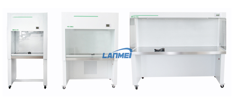 Bench propre du cabinet de flux laminaire avec lampe UV