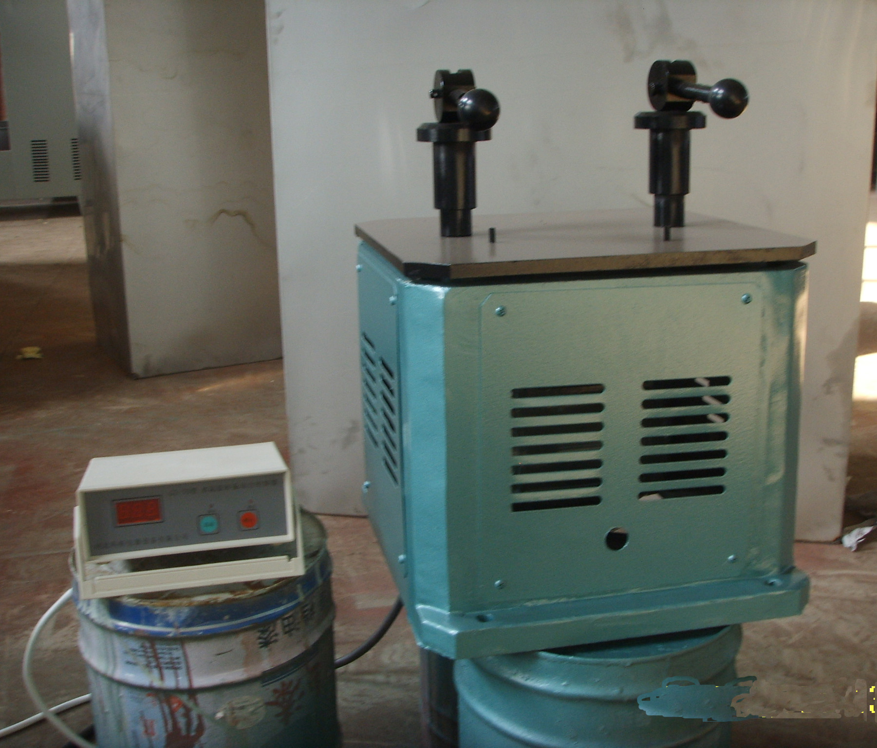Table de vibration de moule de mortier de ciment GZ-75